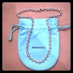 Tiifany &Co “Doughnut Necklace” in 925. Approx 16”